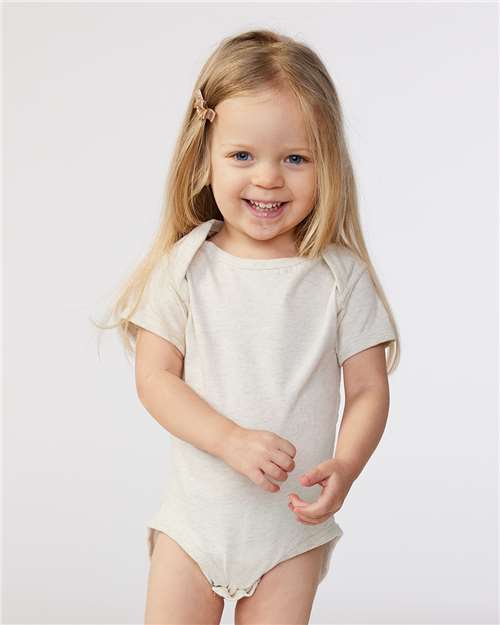 Rabbit Skins 4424 Natural Heather — on model front