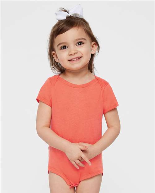 Rabbit Skins 4424 Papaya — on model front