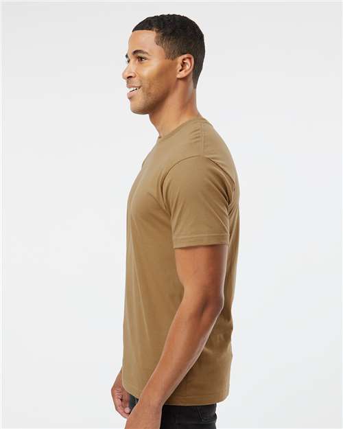 LAT 6901 Coyote Brown — on model side