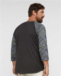 LAT 6930 Vintage Smoke/ Vintage Camo — on model back