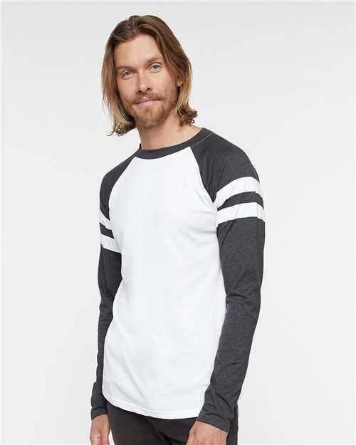 LAT 6934 Blended White/ Vintage Smoke — on model front