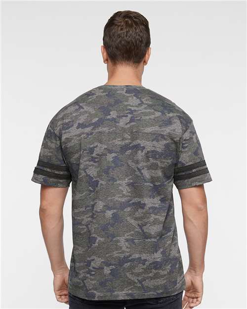 LAT 6937 Vintage Camo/ Vintage Smoke — on model back