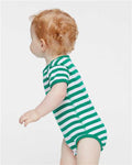 Rabbit Skins 4400 Kelly/ White Stripe — on model side