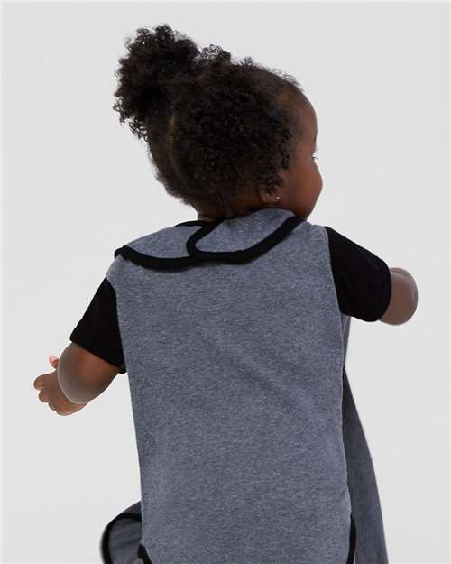 Rabbit Skins 1004 Granite Heather/ Black — on model back