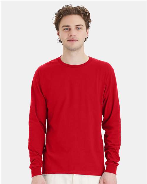 Hanes 5286 Athletic Red — on model front