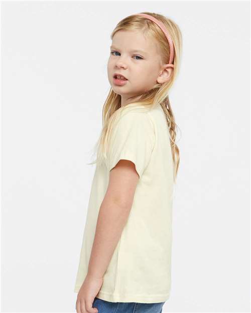 Rabbit Skins 3321 Natural — on model side