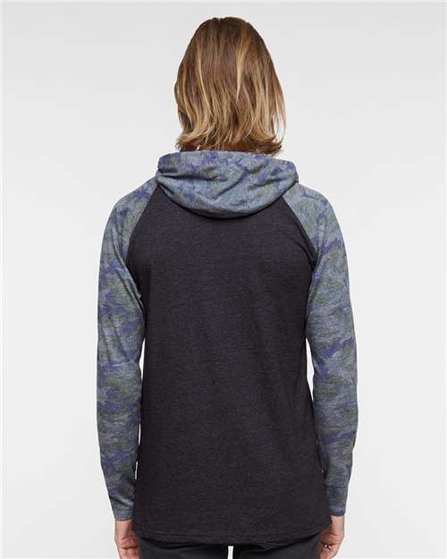 LAT 6917 Vintage Smoke/ Vintage Camo/ Black — on model back