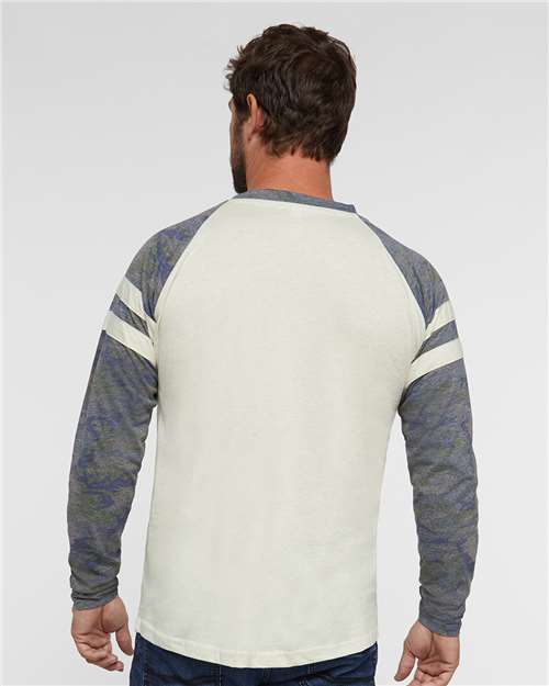 LAT 6934 Natural Heather/ Vintage Camo/ Natural Heather — on model back