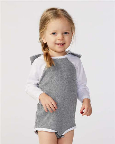 Rabbit Skins 4418 Granite Heather/ White — on model front