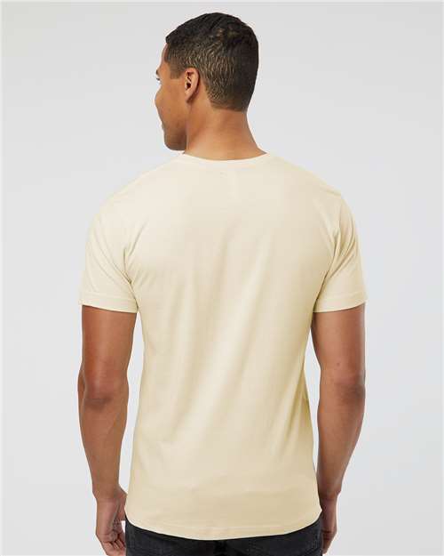 LAT 6901 Natural — on model back