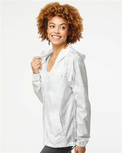 Independent Trading Co. EXP54LWZ White Camo — on model side