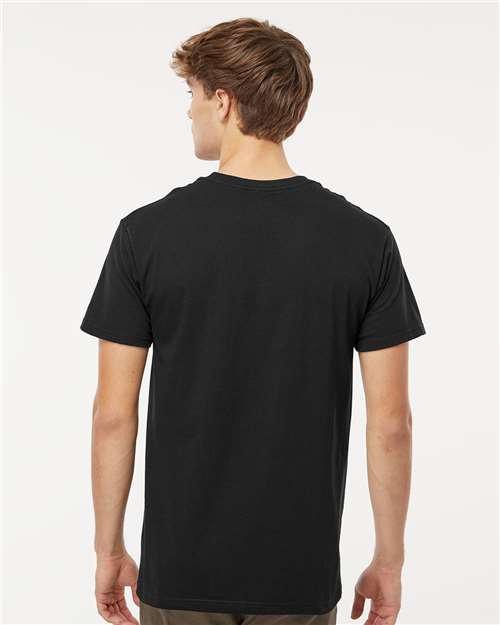 M&O 4800 Black — on model back