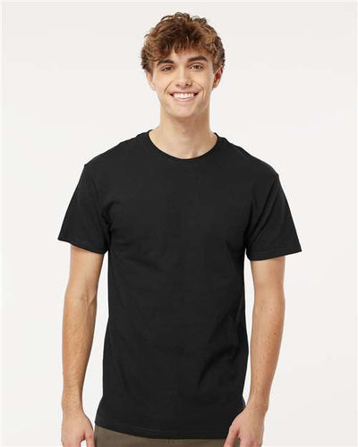 M&O 4800 Black — on model front