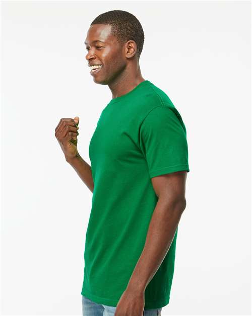 M&O 4800 Fine Kelly Green — on model side