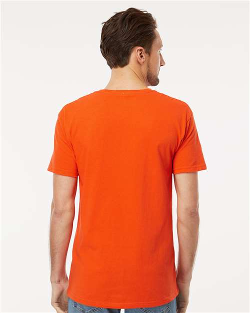 M&O 4800 Orange — on model back