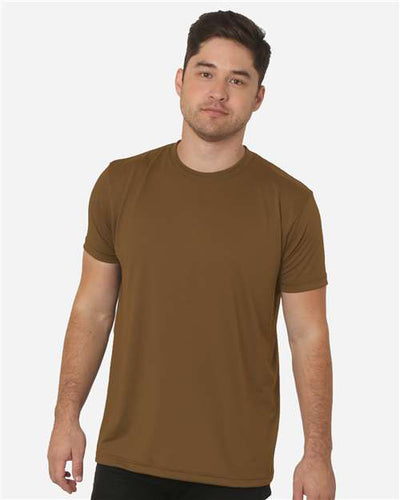 Bayside 5300 Coyote Brown — on model front