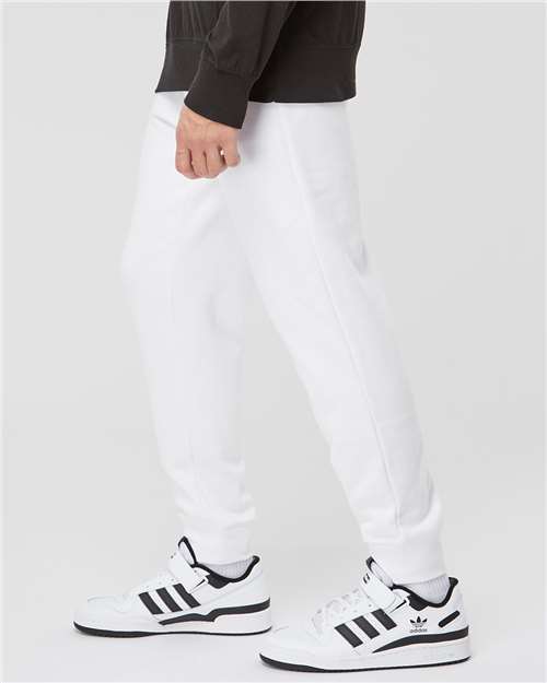 Independent Trading Co. IND20PNT White — on model side