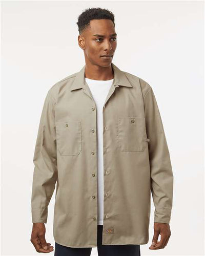 Dickies L535 Desert Sand — on model front