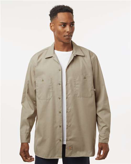 Dickies L535 Desert Sand — on model front