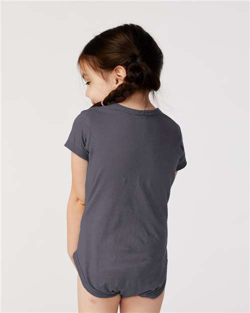 Rabbit Skins 4424 Slate — on model back