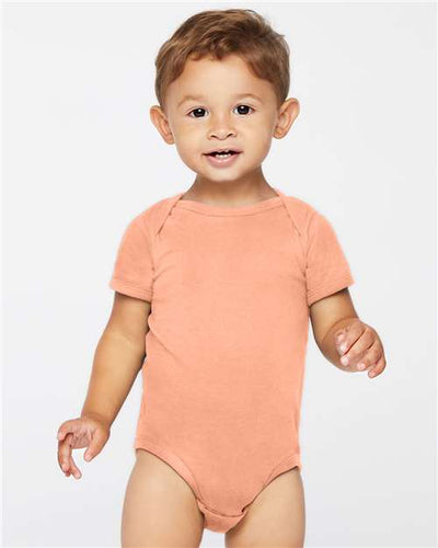 Rabbit Skins 4424 Sunset — on model front