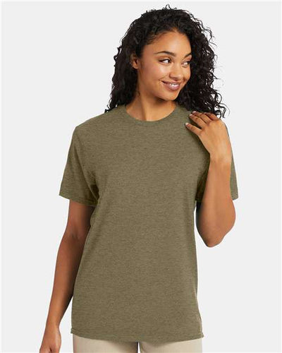 Hanes 4980 Oregano Heather — on model front