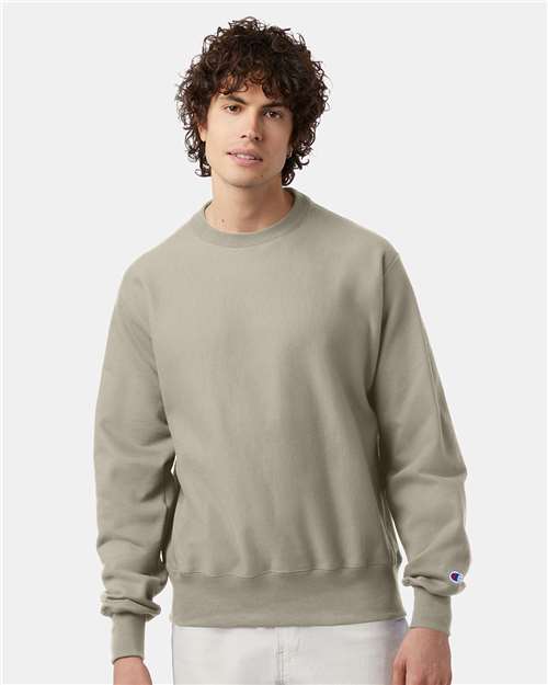 Champion S149 Sand — on model front