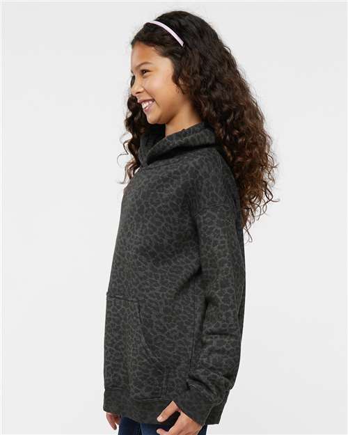 LAT 2296 Black Leopard — on model side