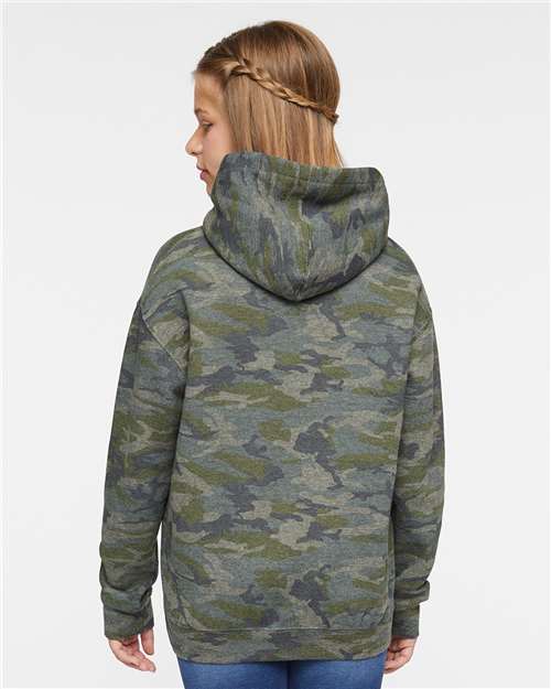 LAT 2296 Vintage Camo — on model back