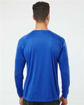 Paragon 210 Royal — on model back