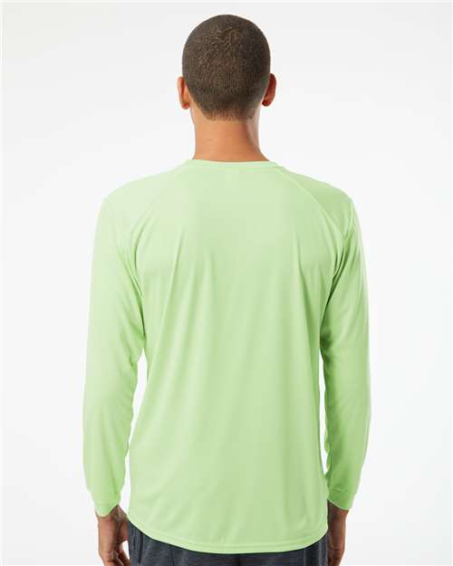 Paragon 210 Limeade — on model back