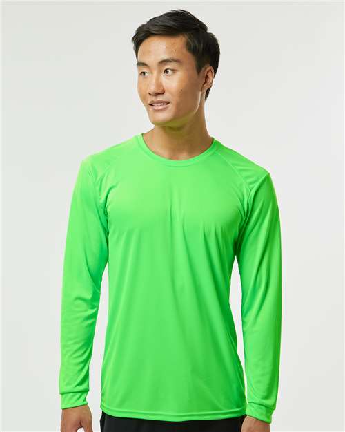 Paragon 210 Neon Lime — on model front