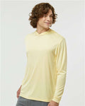 Paragon 220 Pale Yellow — on model side