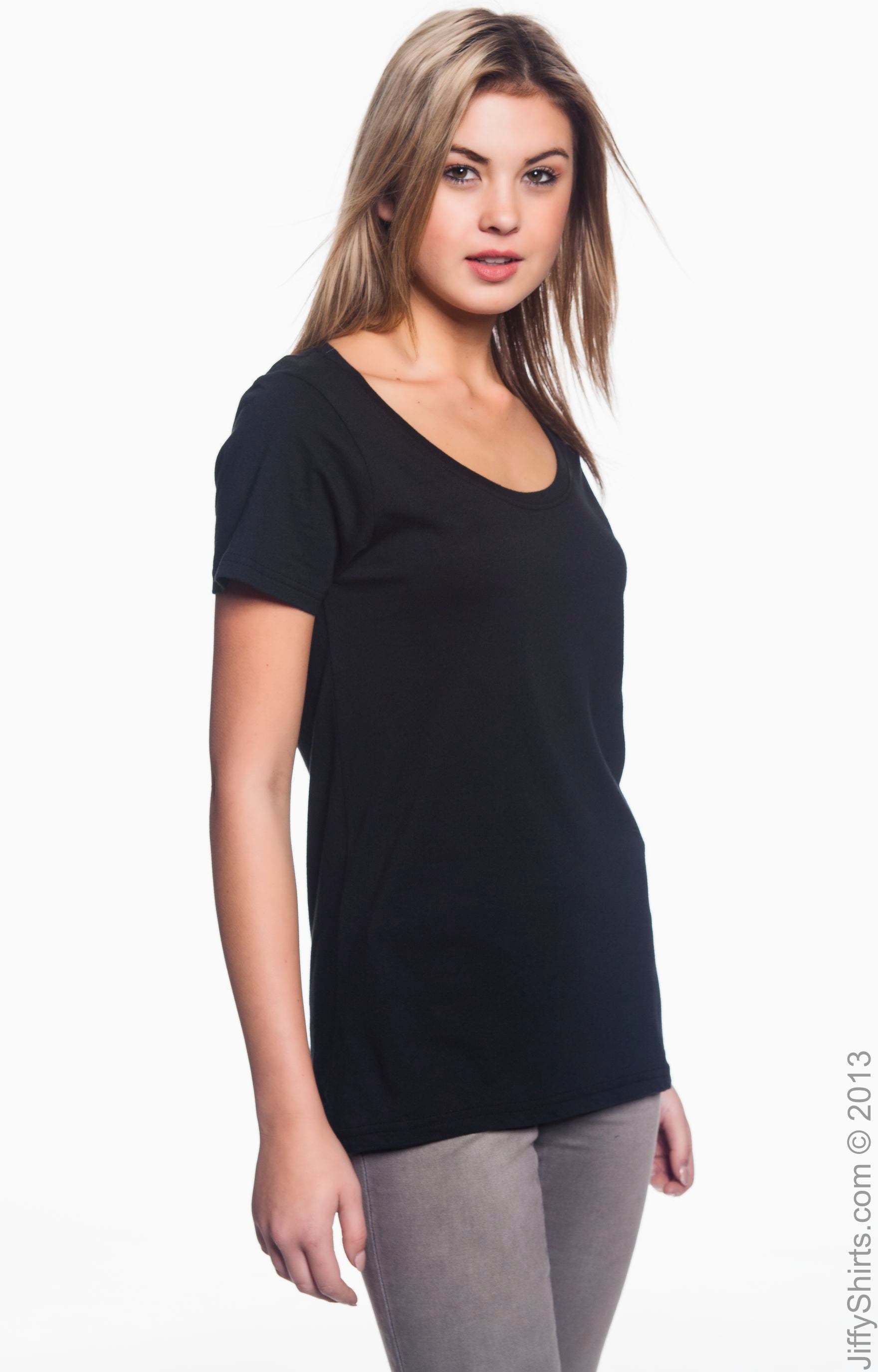 Women's Featherweight Scoop T-Shirt - Black