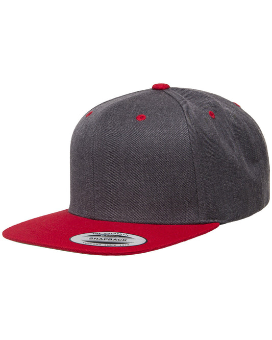 Unisex 6-Panel Structured Flat Visor Classic Two-Tone Snapback - Dark Heather / Red